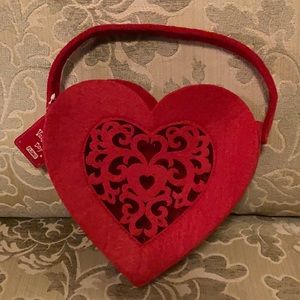 NWT Flomo felt heart shaped basket w/handle.